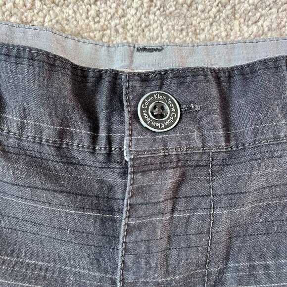 Calvin Klein Boys Dark Gray Striped Chino Shorts Size 14 - Picture 5 of 8